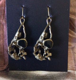 Pendientes cabujón negro