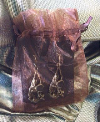 Pendientes cabujón negro