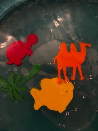 Cama-alfombra acuática inflable para gato