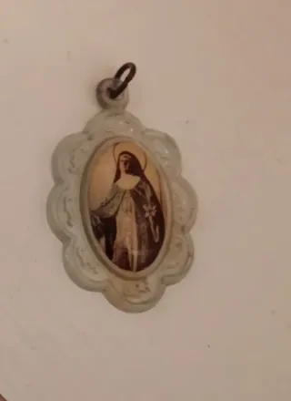 Medalla religiosa vintage
