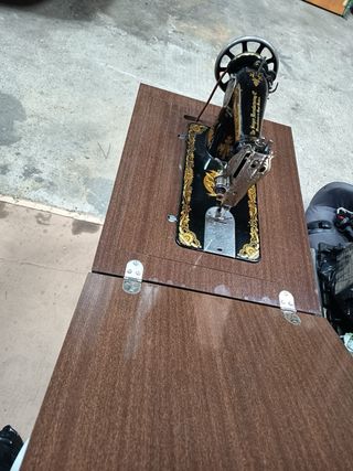 Máquina de coser Singer antigua