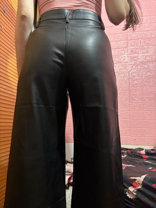 Pantalones de cuero negros