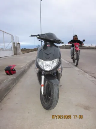 Scooter 49cc Negra Automática