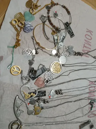 Set 16 gioielli S'AGAPO acciaio e cristalli