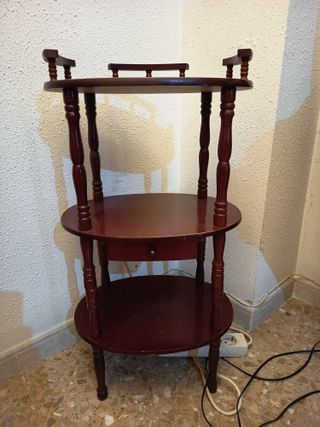 Mesita auxiliar de madera