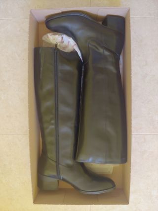 Botas altas de piel Wonders negras