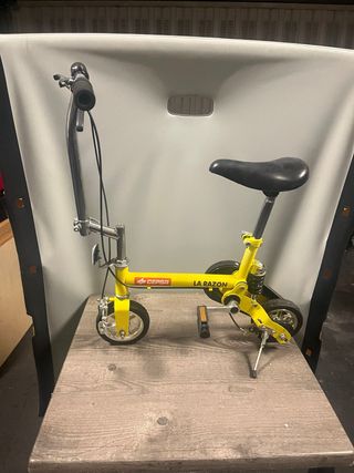 Bicicleta pequeña Amarilla La Razon