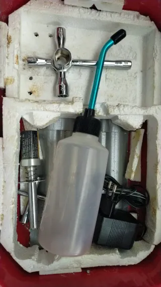 Coche RC Tyrannosaurus 4x4 Gas Power a gasolina