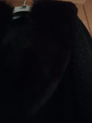 Cappotto elegante in pelliccia nera