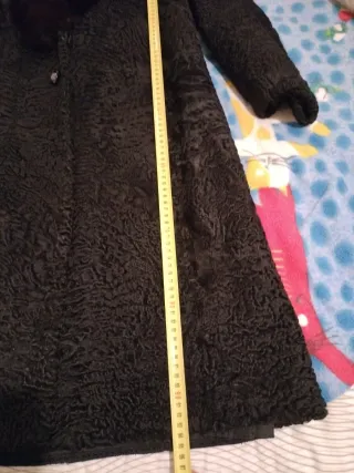 Cappotto elegante in pelliccia nera