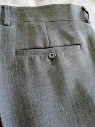 Traje de caballero gris