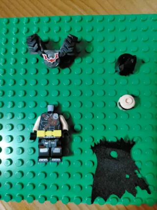 Minifigura Lego Batman Battle Ready Armor