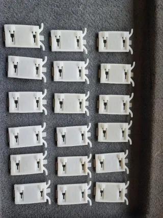 18 Clips Molduras Corsa a SR