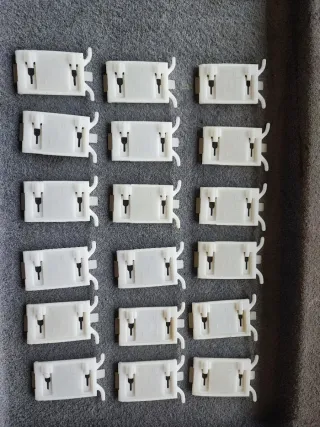 18 Clips Molduras Corsa a SR