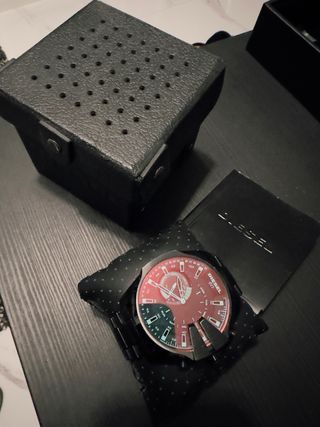 Reloj Diesel ON Negro y Rojo