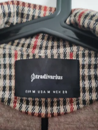 Abrigo cuadros Stradivarius