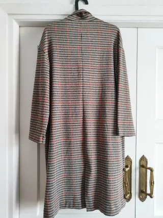 Abrigo cuadros Stradivarius