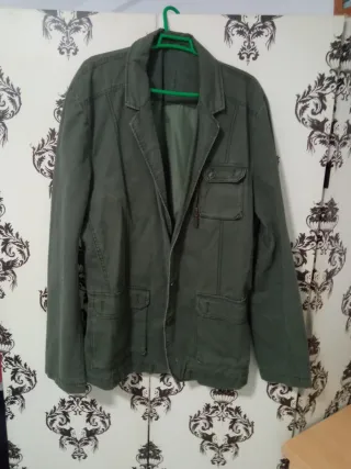Chaqueta verde militar hombre