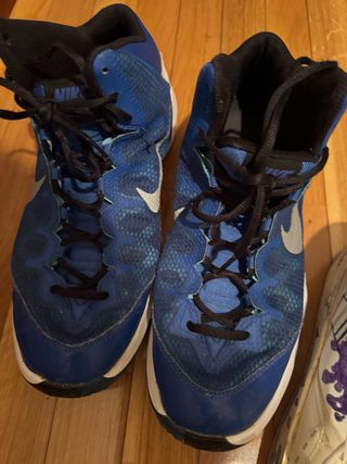 Zapatillas Nike Azules y Plateadas