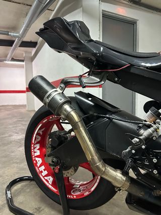 Escape SC Universal Yamaha R6 + Soporte carbono