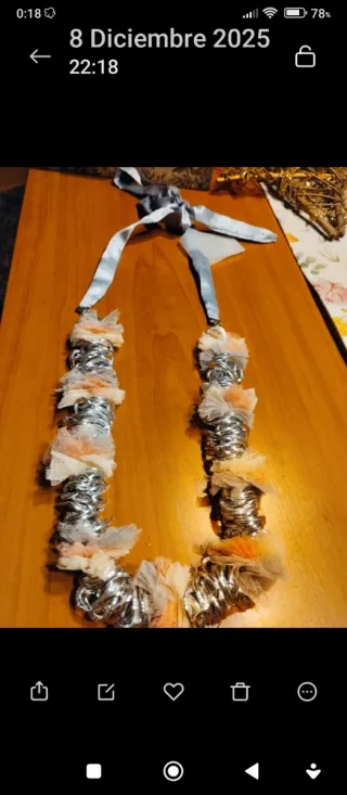 Collar bonito plateado y multicolor