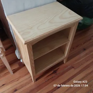 Mesilla de pino francés.