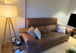 Sofá Relax 3 plazas motorizado + puffs