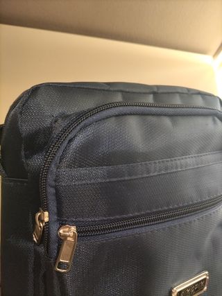 Tracolla uomo nera come nuova