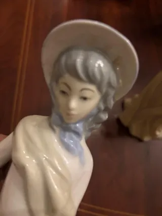 Figuras porcelana con sello