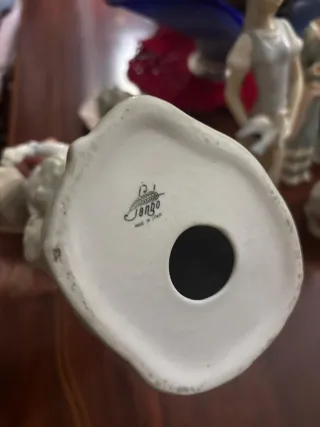 Figuras porcelana con sello