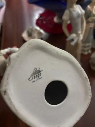 Figuras porcelana con sello