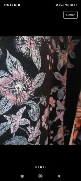 Vestido de invierno negro con flores