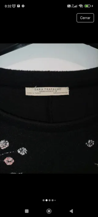 Vestido de invierno negro con flores