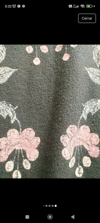 Vestido de invierno negro con flores