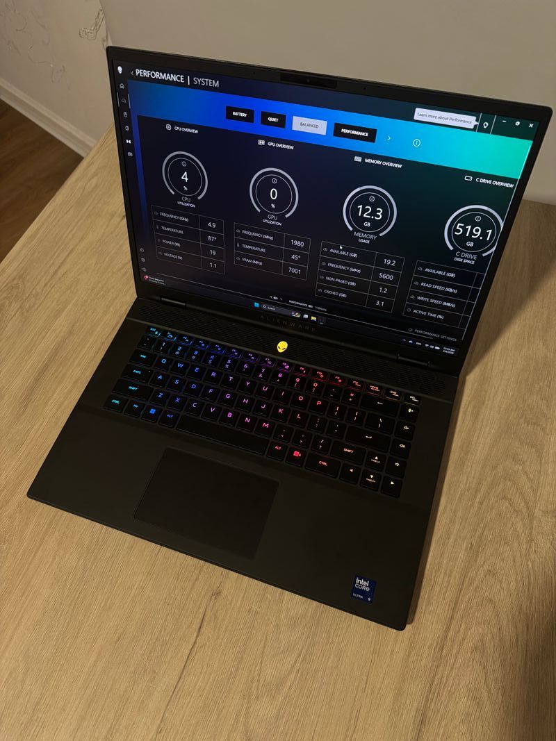 Alienware M16 R2 afbeelding 2