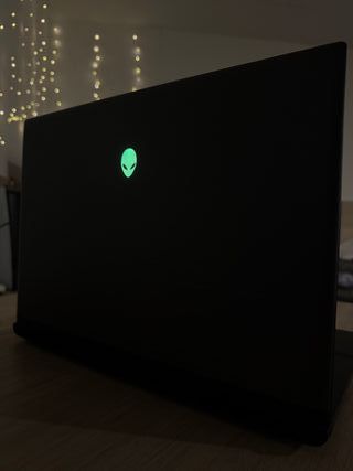 Alienware M16 R2