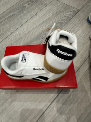 Zapatillas Reebok niño velcro T26 nuevas