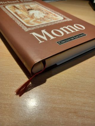 MOMO Michael Ende y RITOS IGUALES T Pratchett