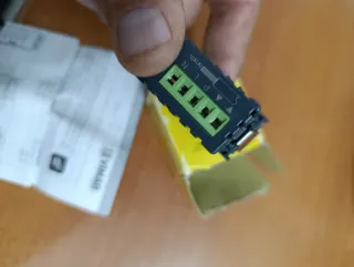 Comando tapparella connesso IoT grigio