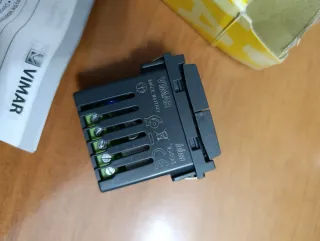 Comando tapparella connesso IoT grigio