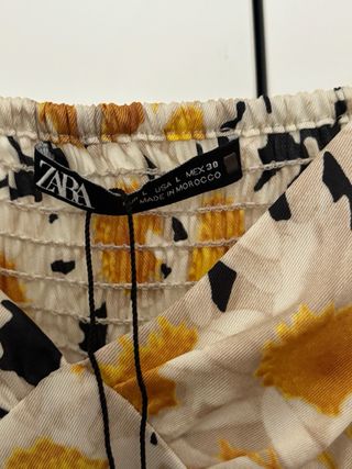 Camiseta de Zara de flores