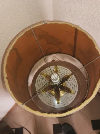 Lámpara colgante clásica metal ,mesa y lámpara