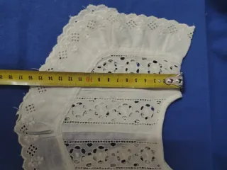 Cuello vintage bordado