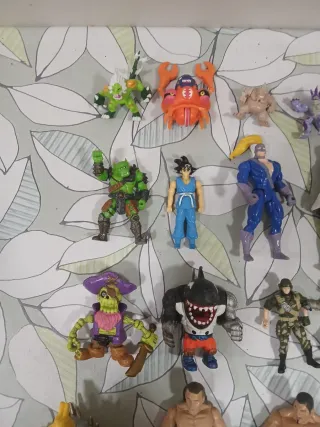 Pack 16 figuras variadas