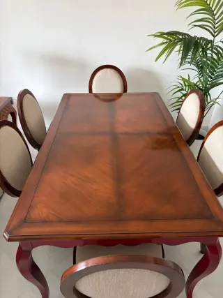 Silla de comedor tapizada madera y mesa