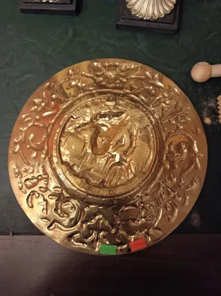 Plato decorativo metal dorado y turquesa