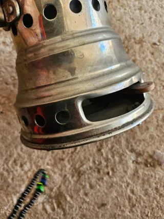 Cafetera antigua de metal