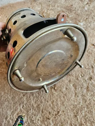 Cafetera antigua de metal