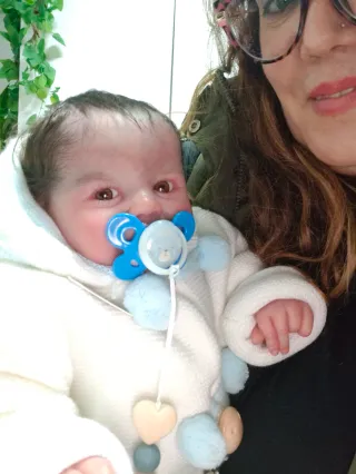 Bebé Reborn Pelo Injertado y pintado