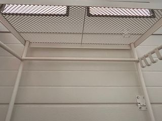 Ropero colgador de metal blanco adaptable